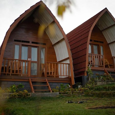 Family Rinjani Bungalow Sajang Экстерьер фото