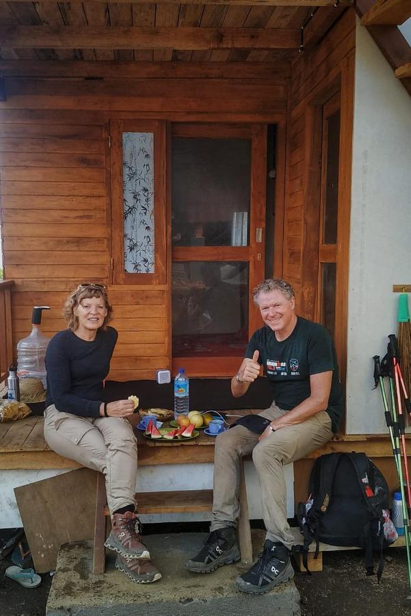 Family Rinjani Bungalow Sajang Экстерьер фото