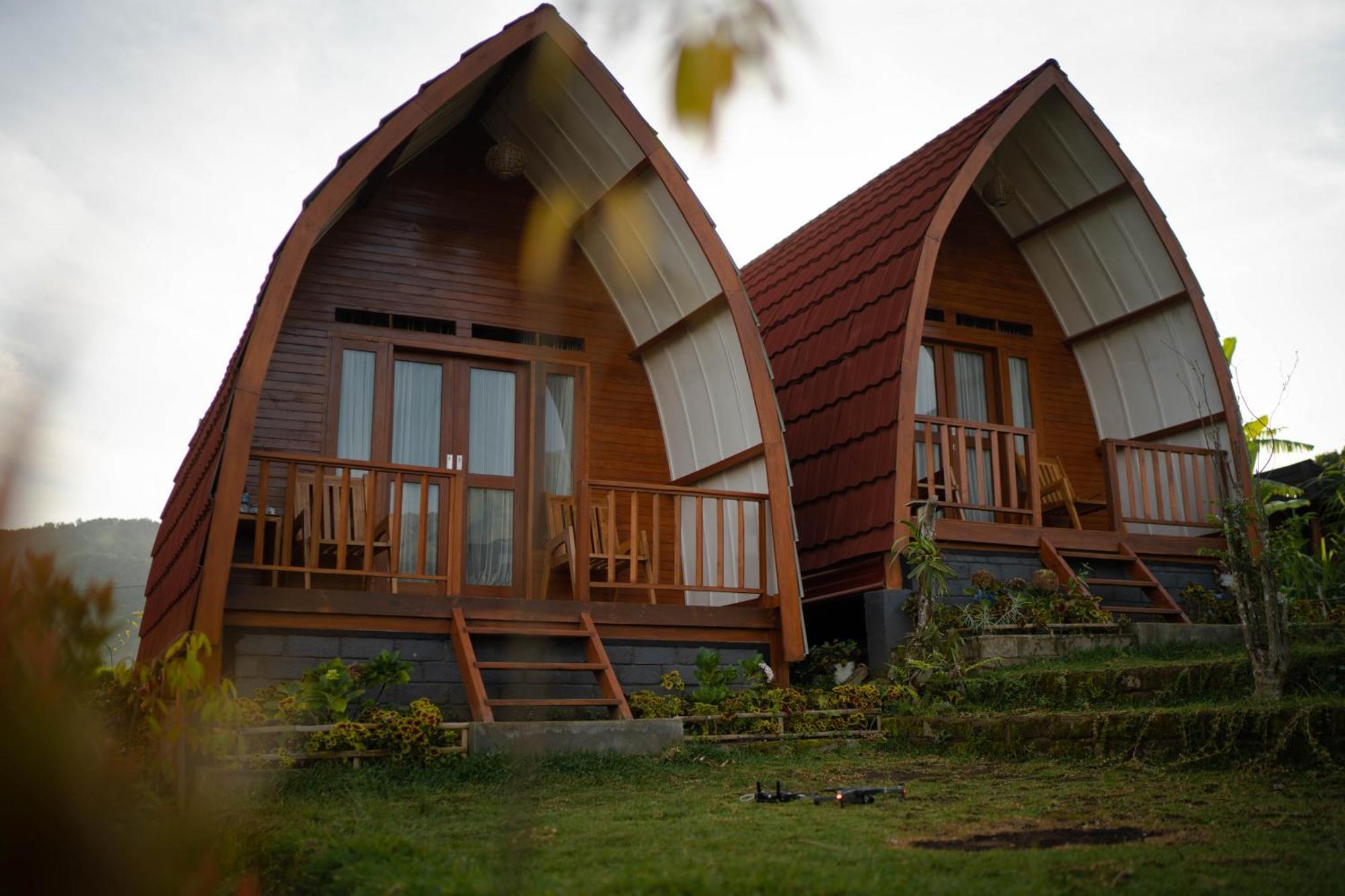 Family Rinjani Bungalow Sajang Экстерьер фото