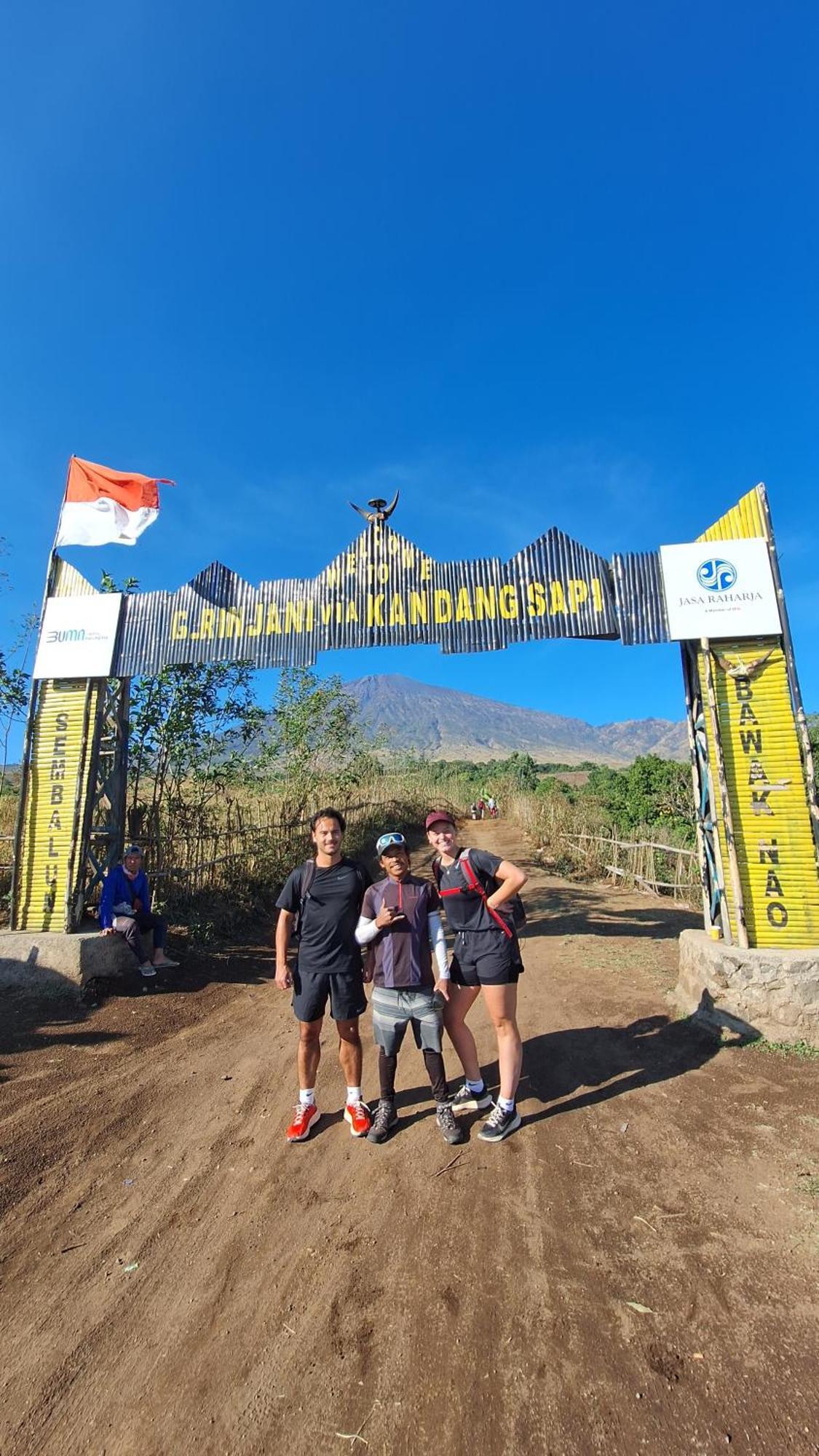 Family Rinjani Bungalow Sajang Экстерьер фото
